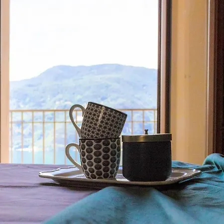 Hintown A Mandello Del Lario فيلة